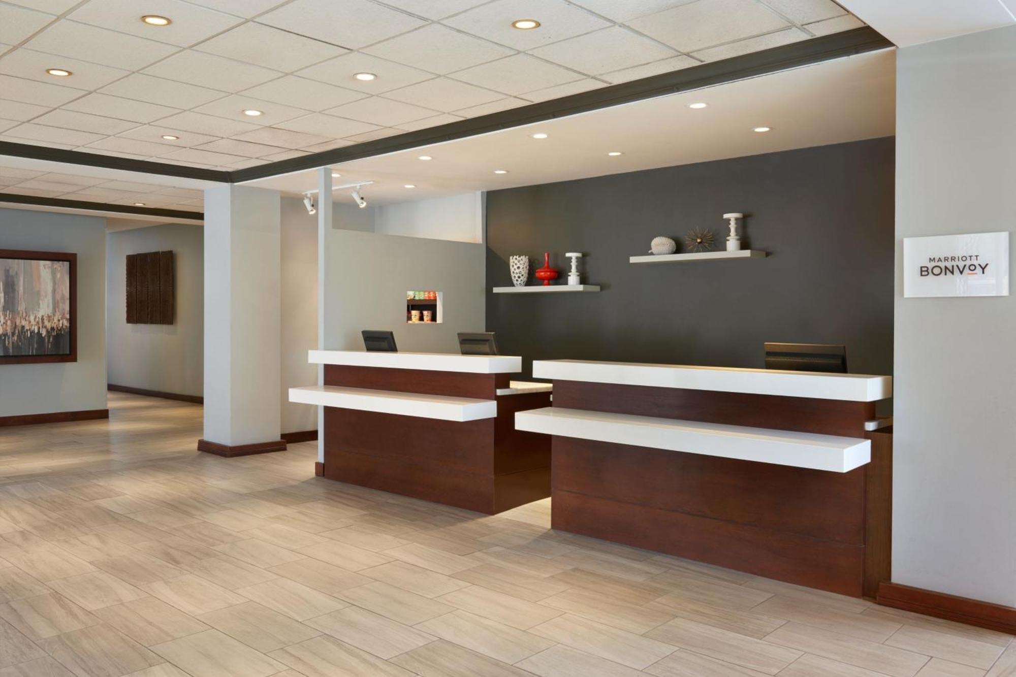 Courtyard By Marriott Ottawa Downtown Hotell Exteriör bild