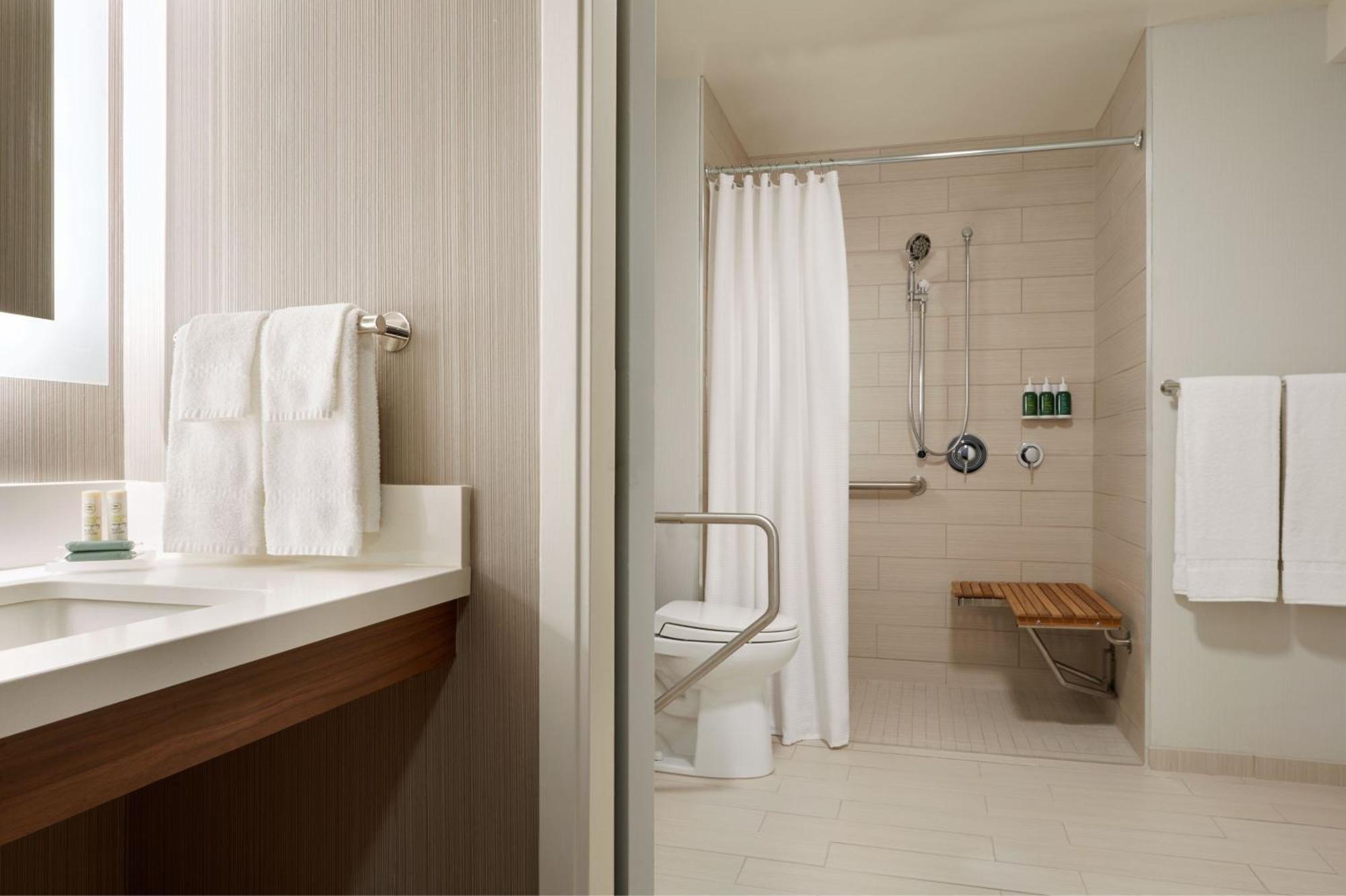 Courtyard By Marriott Ottawa Downtown Hotell Exteriör bild